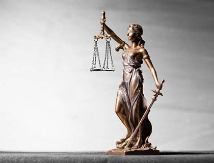 Law & Lawyers
